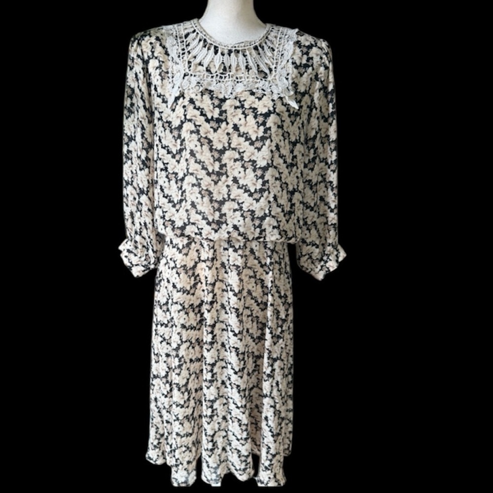 Blake Elizabeth ladies vintage size 10 dress very good condition elastic waist - Picture 2 of 10